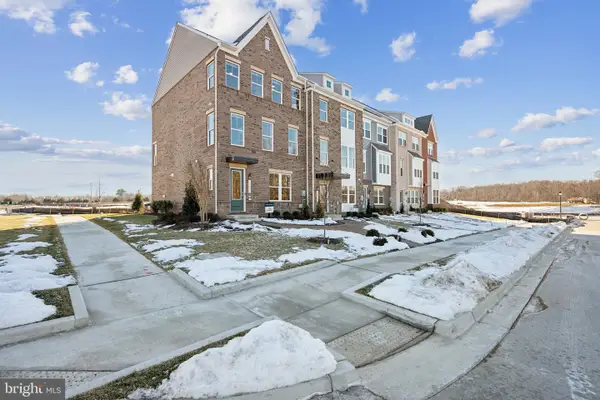 3529 Dean Dr, HYATTSVILLE, MD 20782