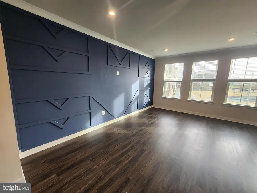 2823 Toles Park Dr, Suitland, MD 20746 - Image #2