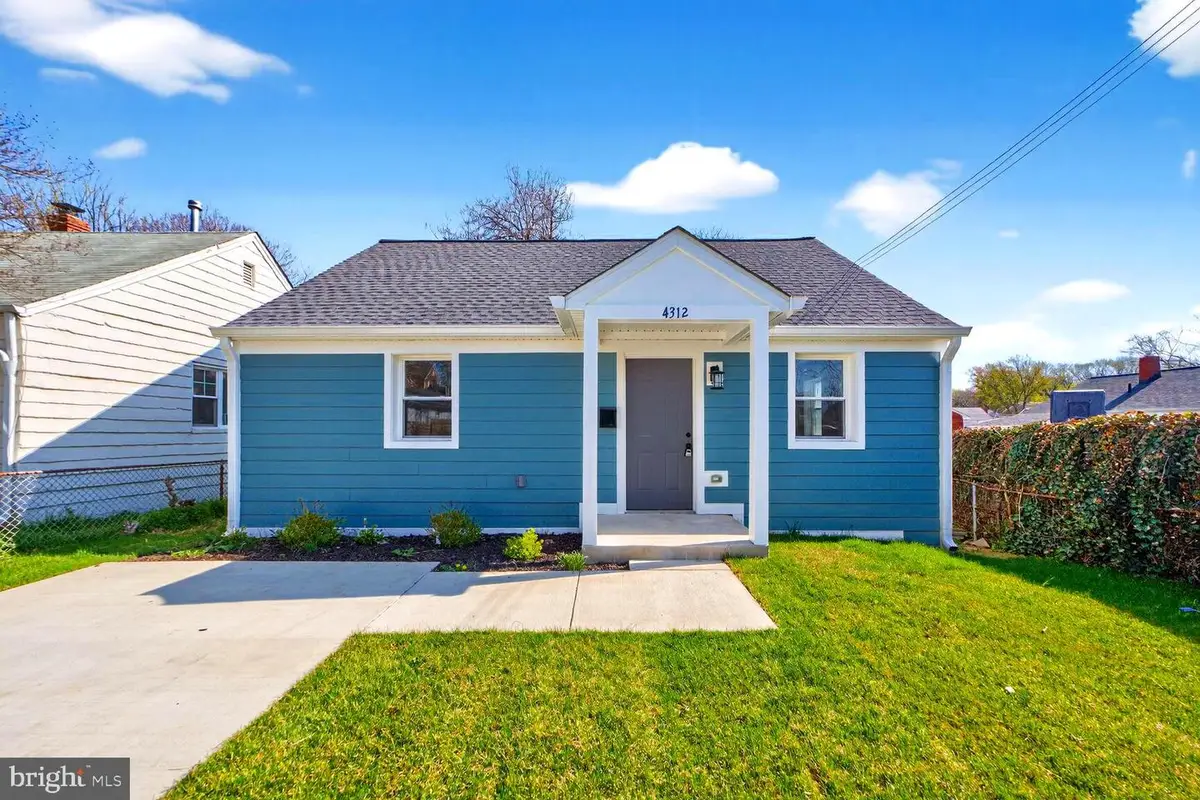 4312 Vine St, Capitol Heights, MD 20743 - #1