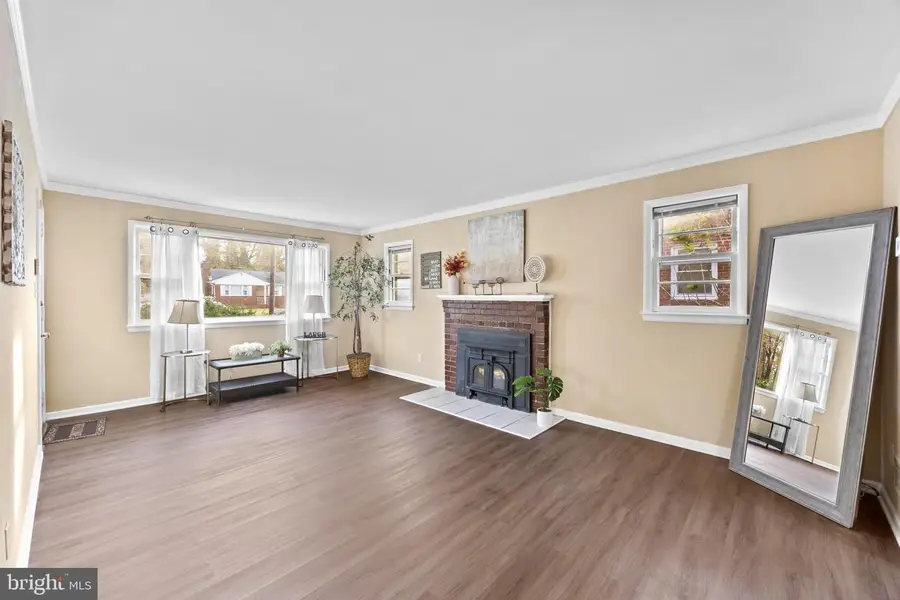 7212 Beltz Dr, District Heights, MD 20747 - Image #2
