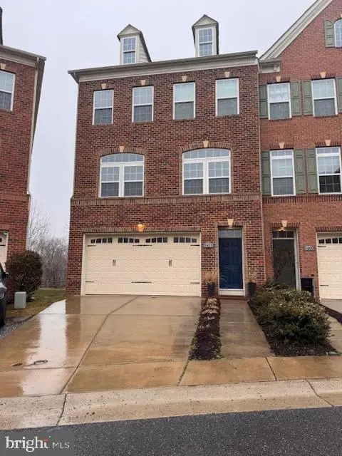 5411 Stream Bank Ln, Greenbelt, MD 20770 - #1