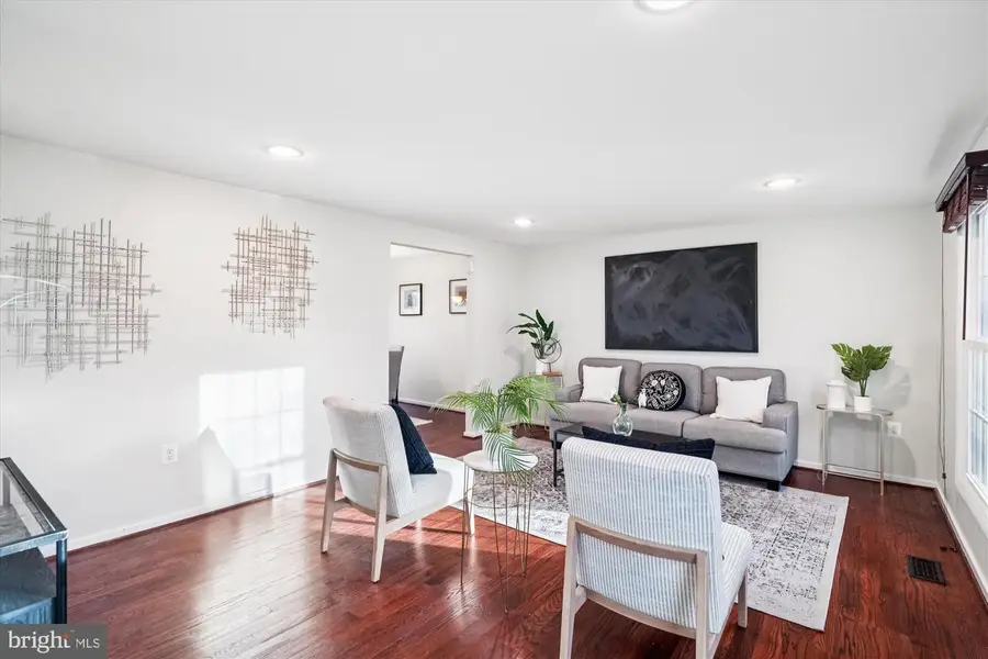 8414 Clay Dr, Fort Washington, MD 20744 - Image #2