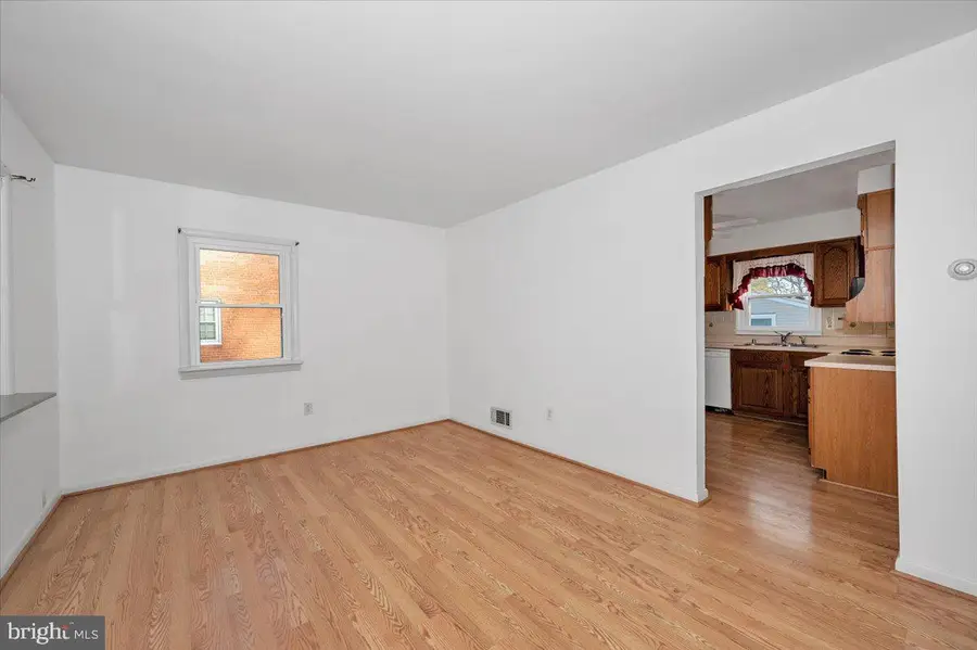 5209 Cochran Rd, Beltsville, MD 20705 - #3