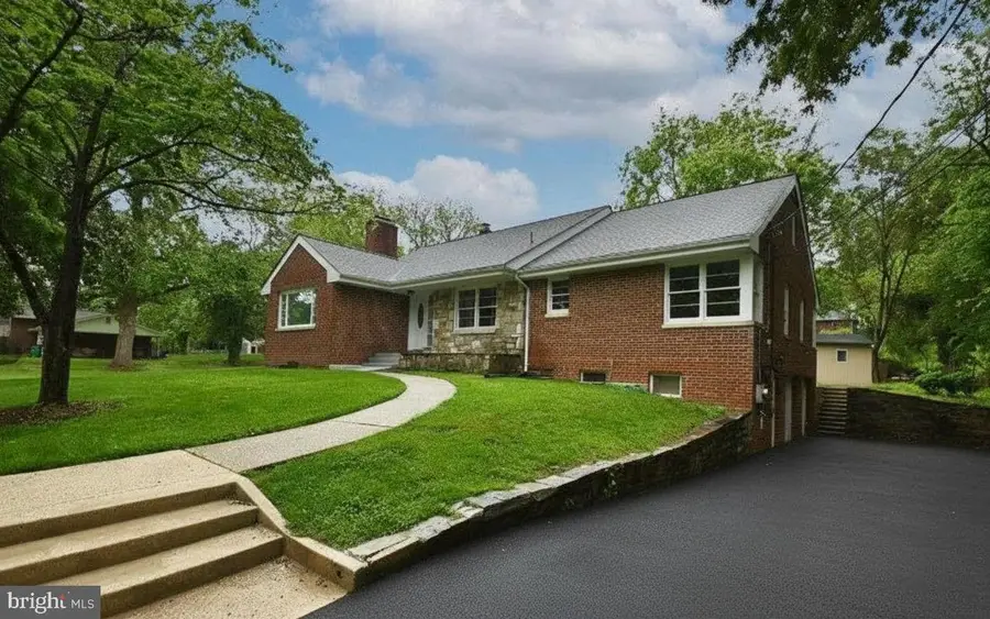 216 Careybrook Ln, Oxon Hill, MD 20745 - Image #2