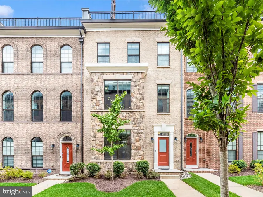 521 Triggerfish Dr, Oxon Hill, MD 20745 - Image #2