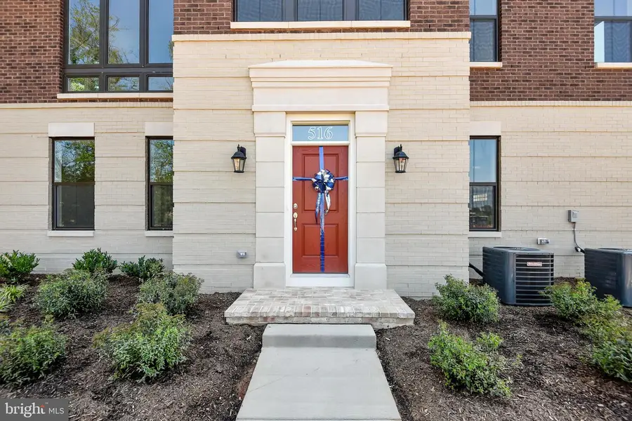 516 Harborview Dr, Oxon Hill, MD 20745 - Image #2