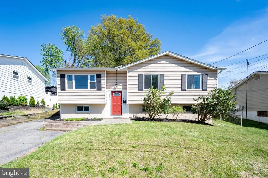 6705 Hastings Dr, Capitol Heights, MD 20743 - #3