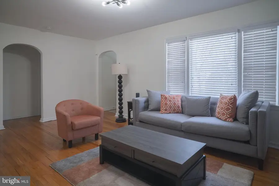 5704 Woodland Dr, Oxon Hill, MD 20745 - #2