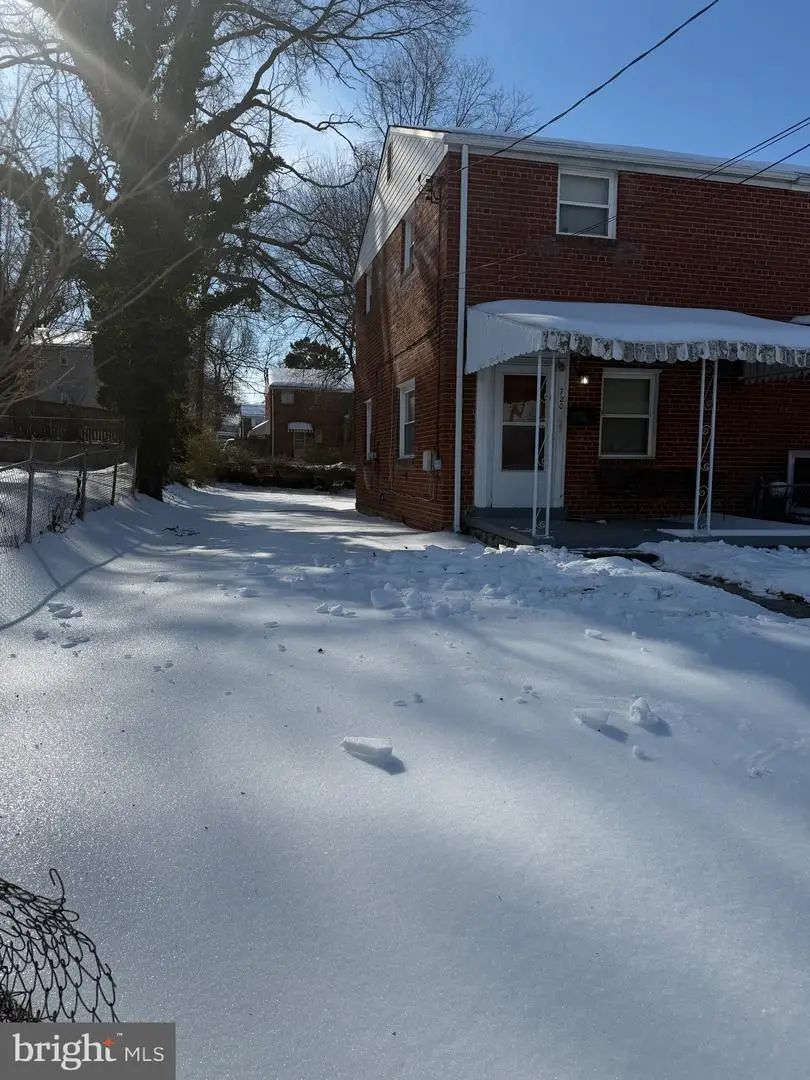 720 Cabin Branch Dr, Capitol Heights, MD 20743 - Image #2