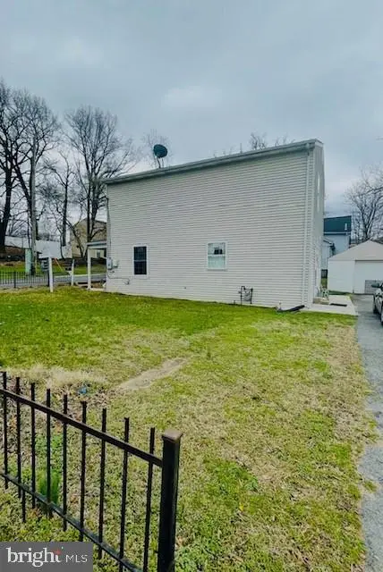 901 Nova Ave, Capitol Heights, MD 20743 - #3