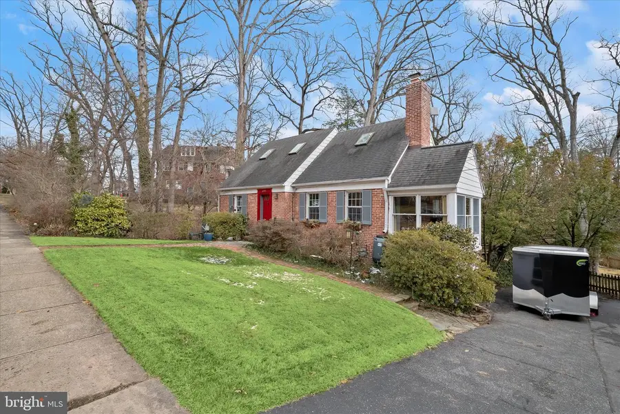 6715 Queens Chapel Rd, Hyattsville, MD 20782 - #2