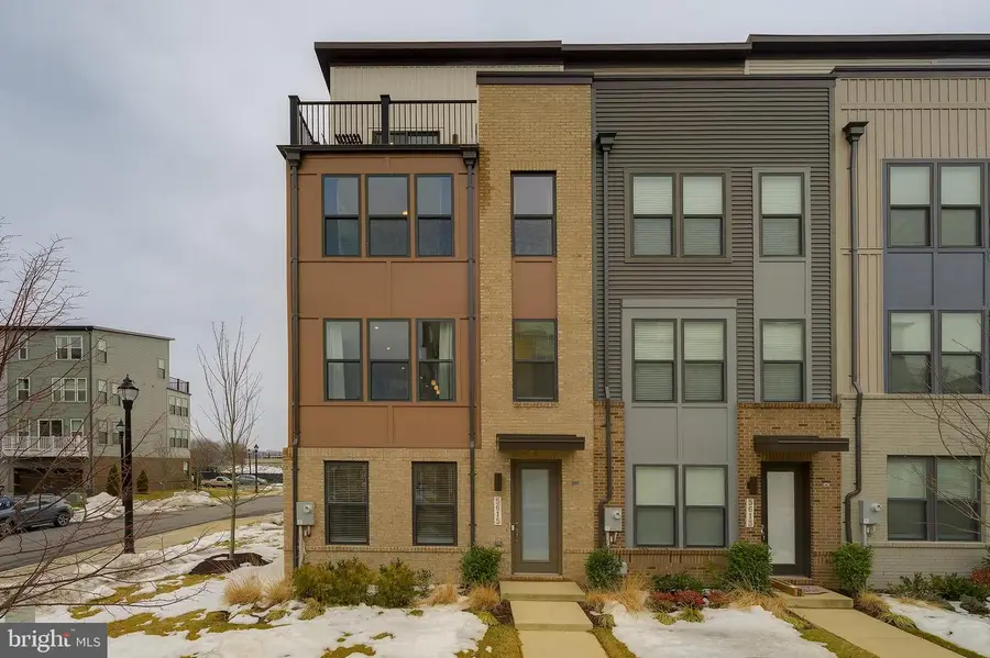 5615 Alpha Ridge Ave, Hyattsville, MD 20782 - #3