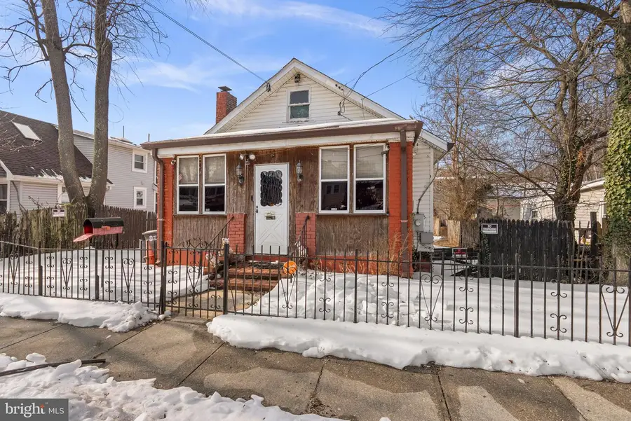 520 68th St, Capitol Heights, MD 20743 - #2