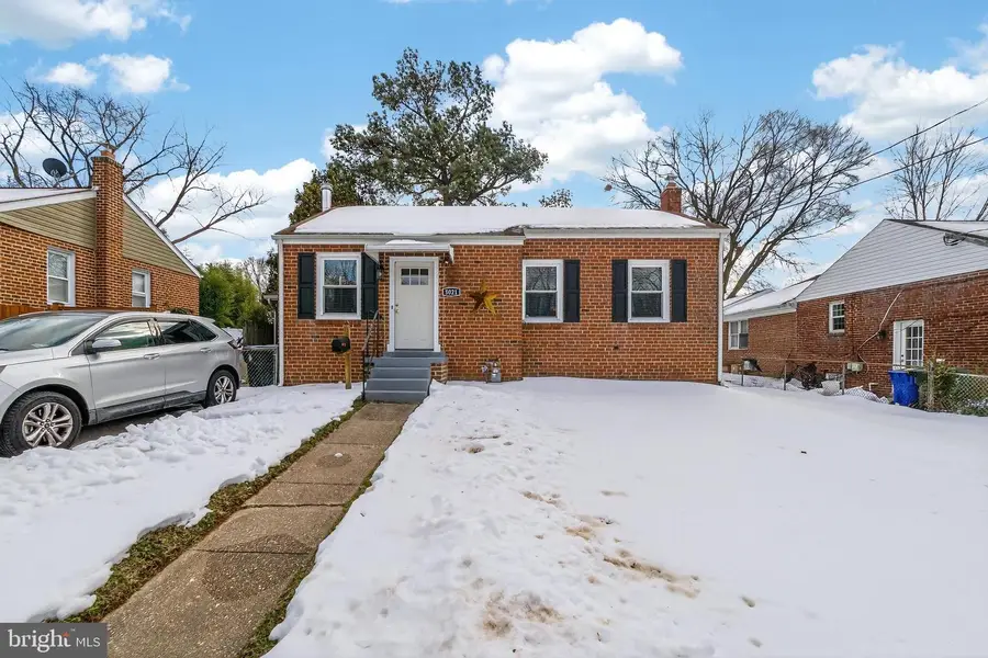 5021 Nantucket Rd, College Park, MD 20740 - #2