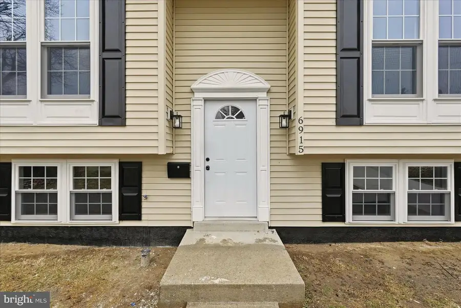 6915 Adel St, Capitol Heights, MD 20743 - #3