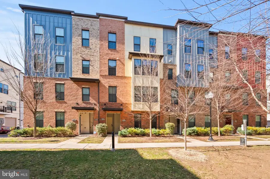 3207 Tribune Ct, Hyattsville, MD 20782 - #2