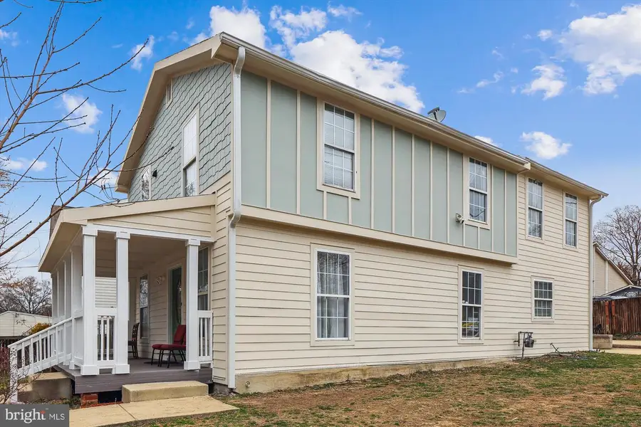 501 67th Pl, Capitol Heights, MD 20743 - #3