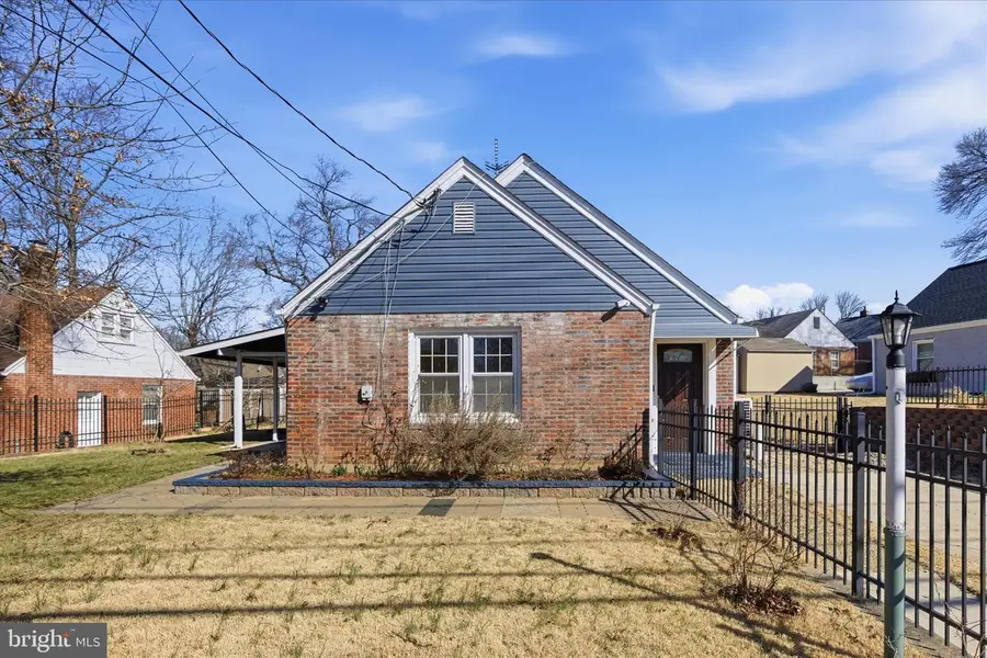 6714 Parkwood St, Hyattsville, MD 20784 - #3