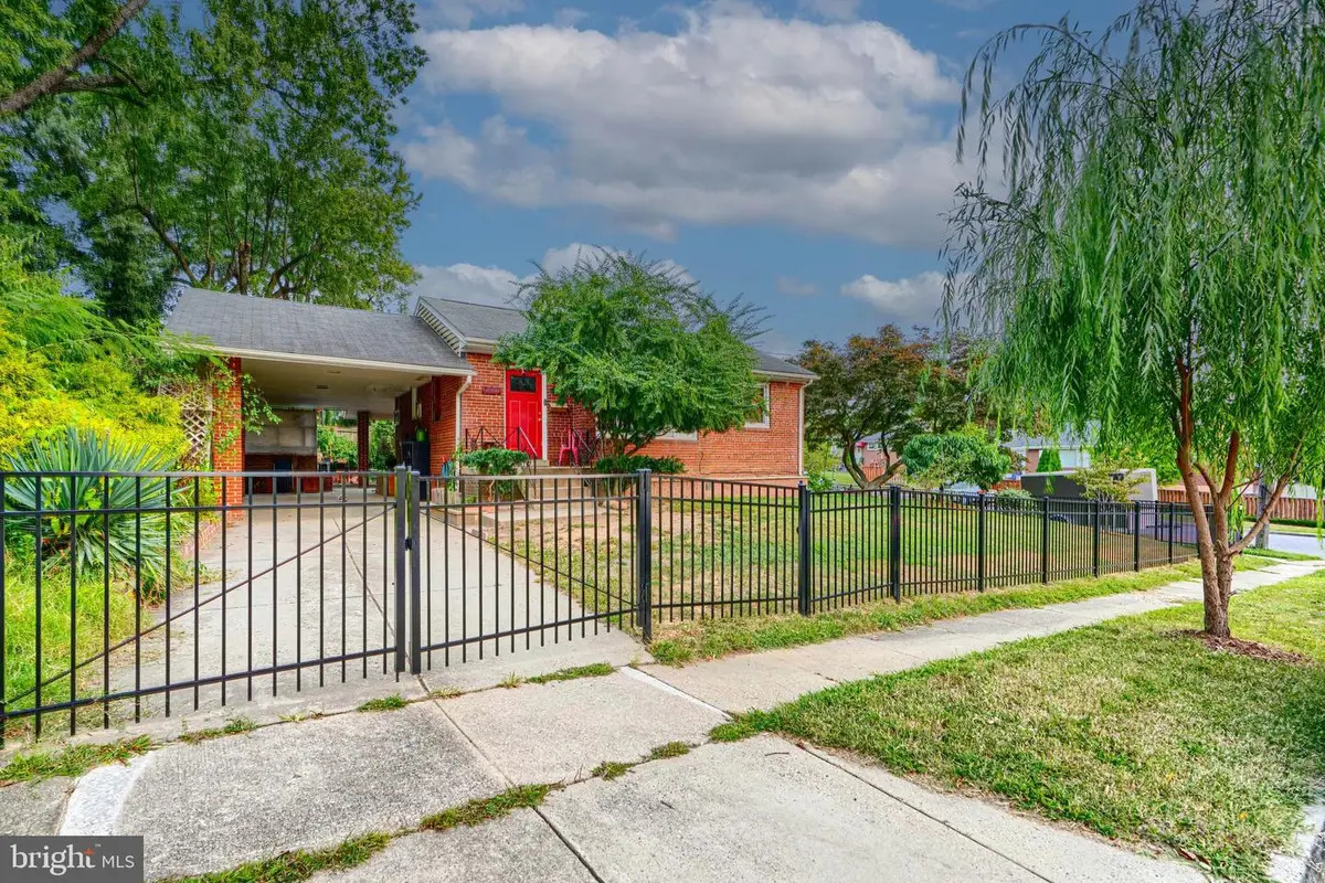 6716 Stockton Ln, Hyattsville, MD 20784 - #1