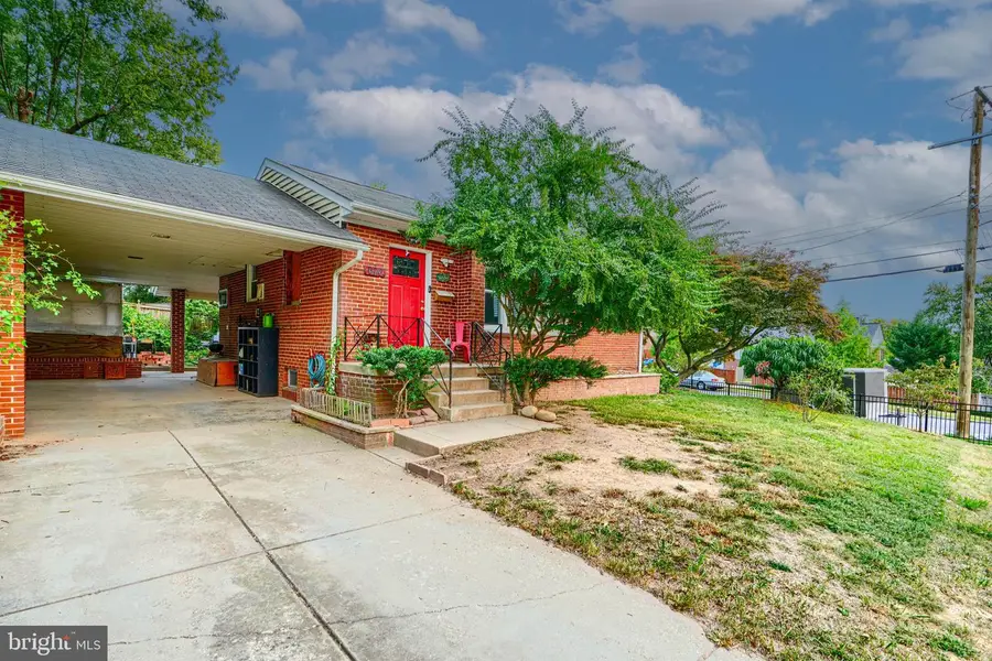 6716 Stockton Ln, Hyattsville, MD 20784 - #2