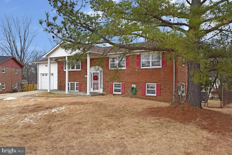 9804 Pamir Ct, Fort Washington, MD 20744 - #2