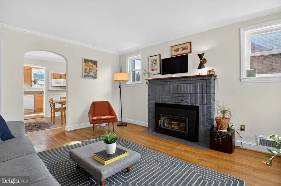 6105 43rd St, Riverdale, MD 20737 - #3