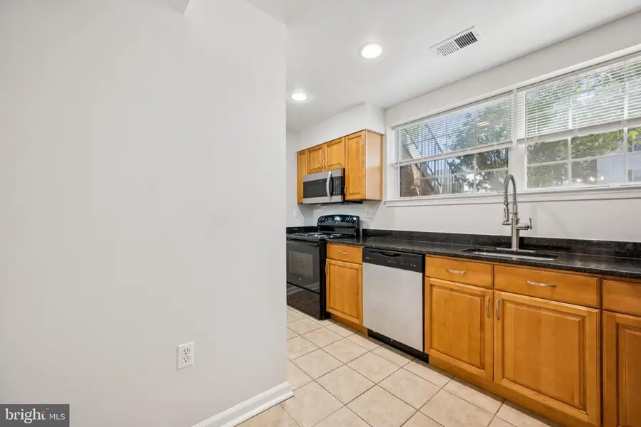 14910 Cherrywood Dr #4b, Laurel, MD 20707 - #2