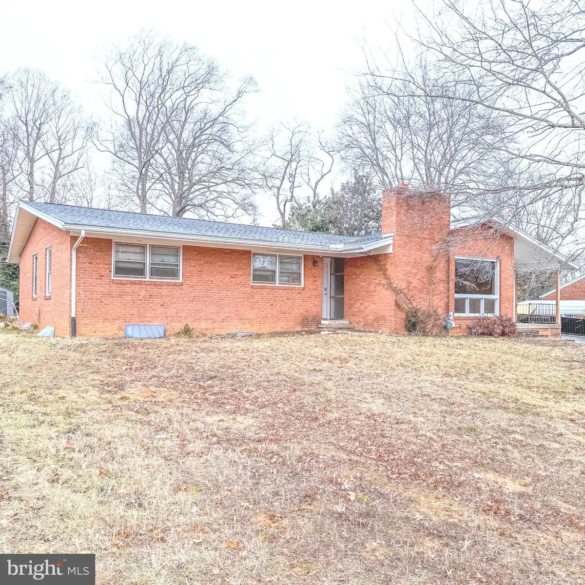 8305 Fort Foote Rd, Fort Washington, MD 20744 - #1