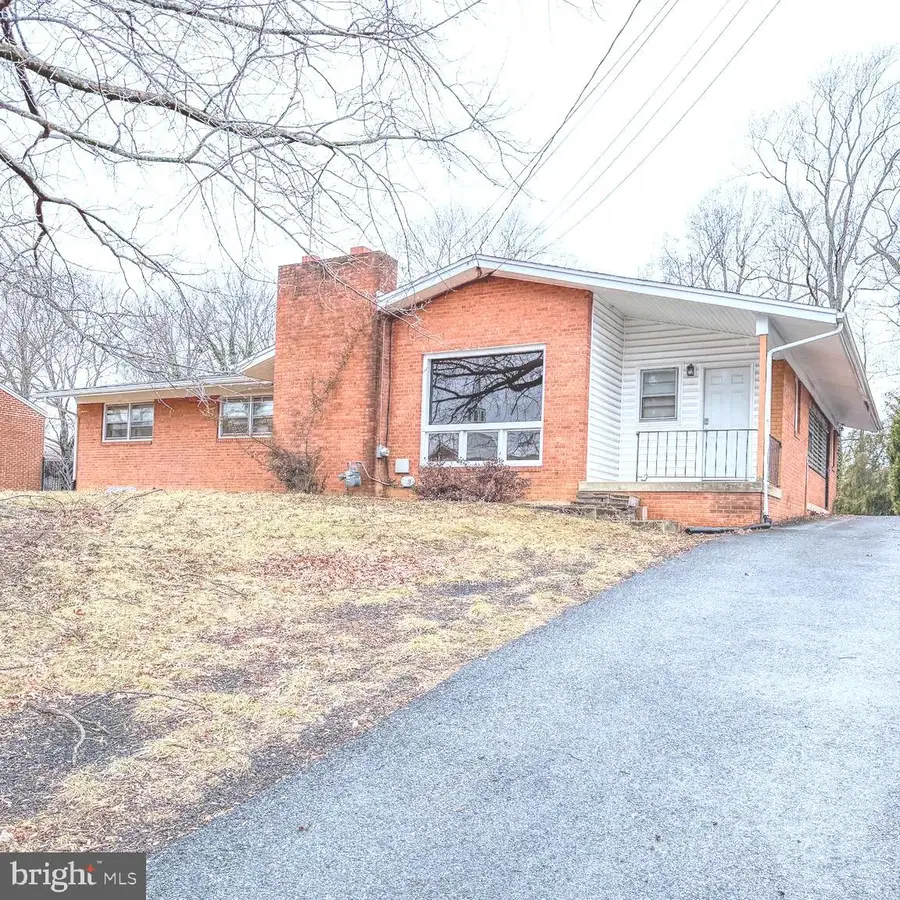 8305 Fort Foote Rd, Fort Washington, MD 20744 - #2