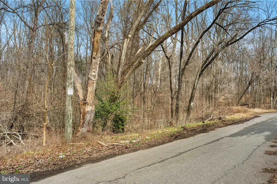 6106 Wesson Dr, Suitland, MD 20746 - #2