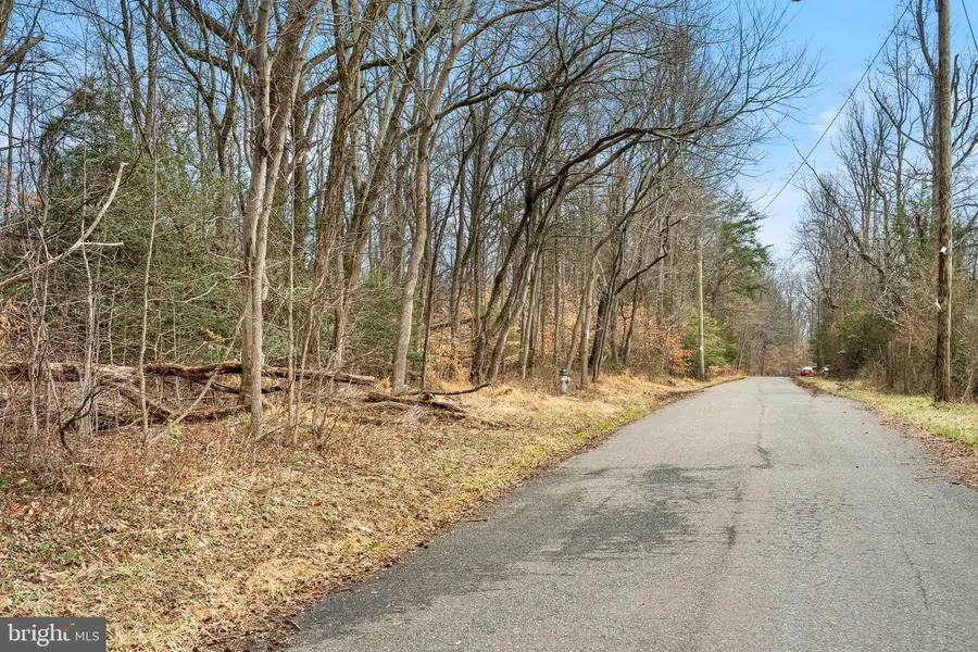 6106 Wesson Dr, Suitland, MD 20746 - #3