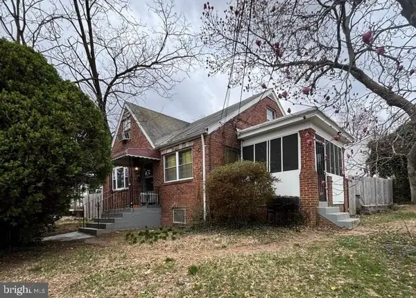 1825 Nova Ave, CAPITOL HEIGHTS, MD 20743