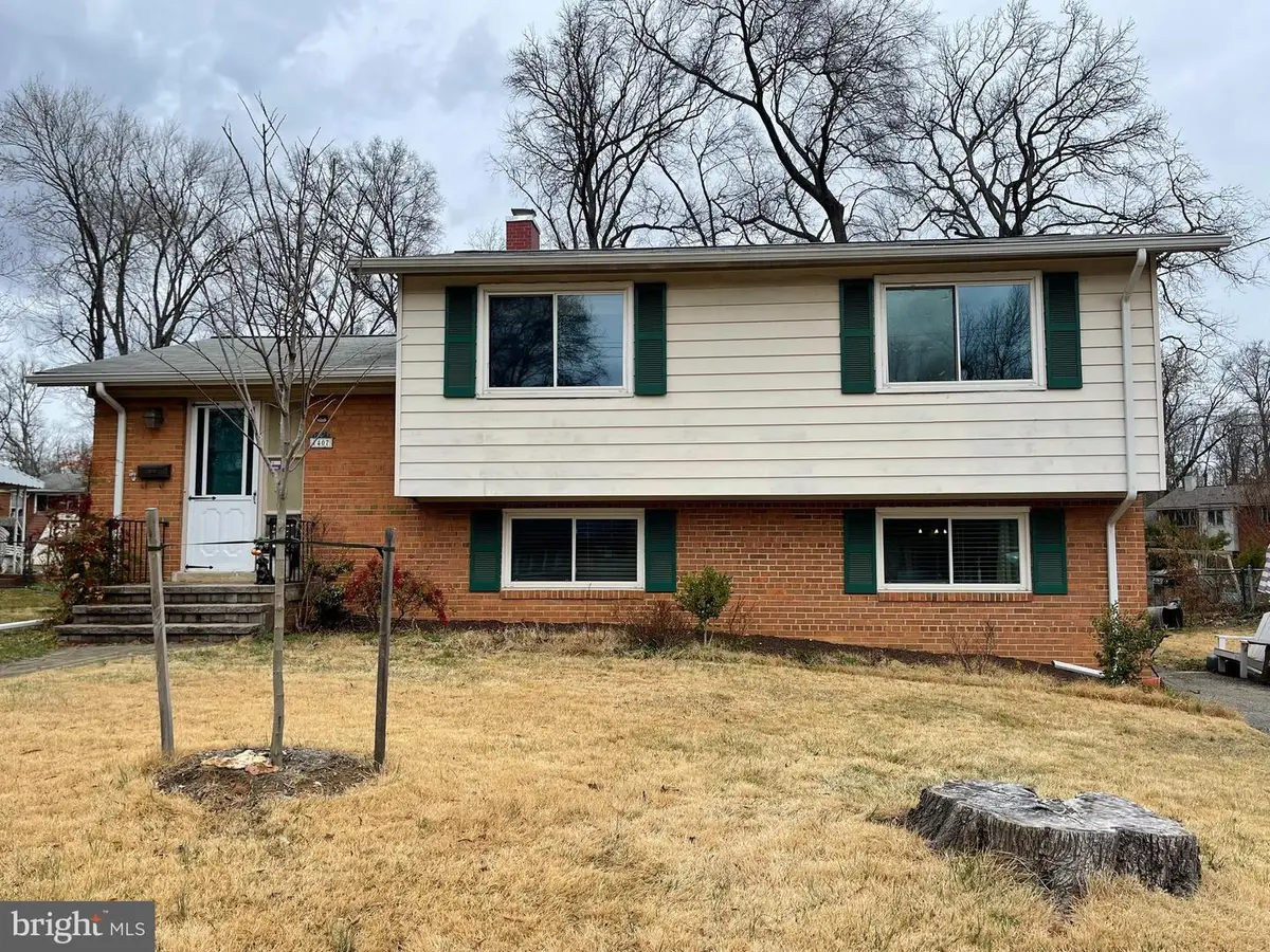 7407 Sweetbriar Dr, College Park, MD 20740 - #1