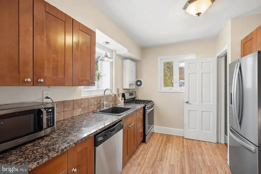 5820 Woodland Dr, Oxon Hill, MD 20745 - #2