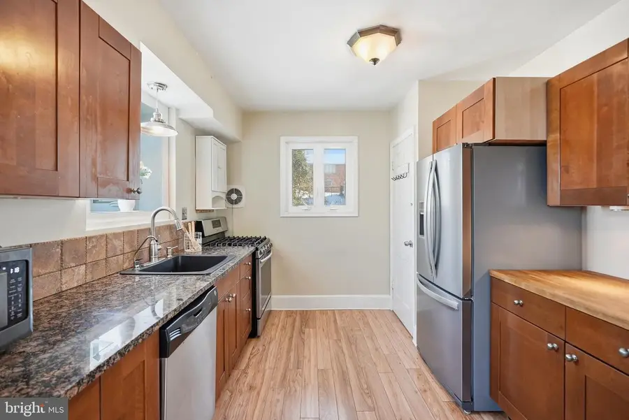 5820 Woodland Dr, Oxon Hill, MD 20745 - #3