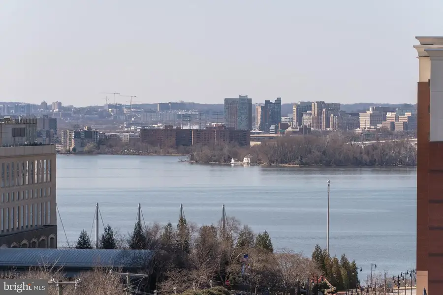 500 Spindrift Ln #390, Oxon Hill, MD 20745 - #2