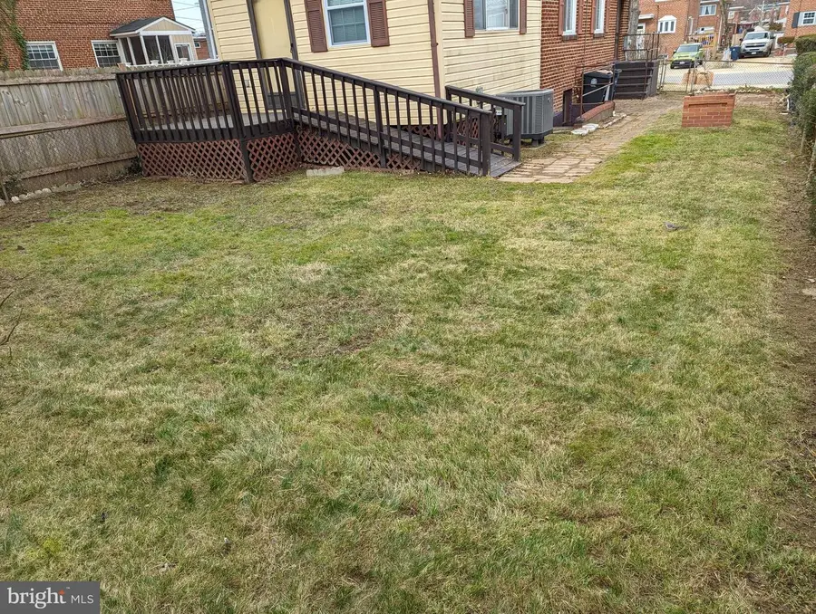 4906 Winthrop St, Oxon Hill, MD 20745 - #2