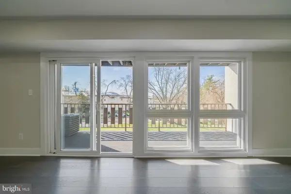 3122 Brinkley Rd #102, TEMPLE HILLS, MD 20748