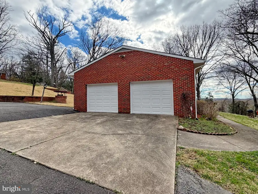 10714 Livingston Rd, Fort Washington, MD 20744 - #2