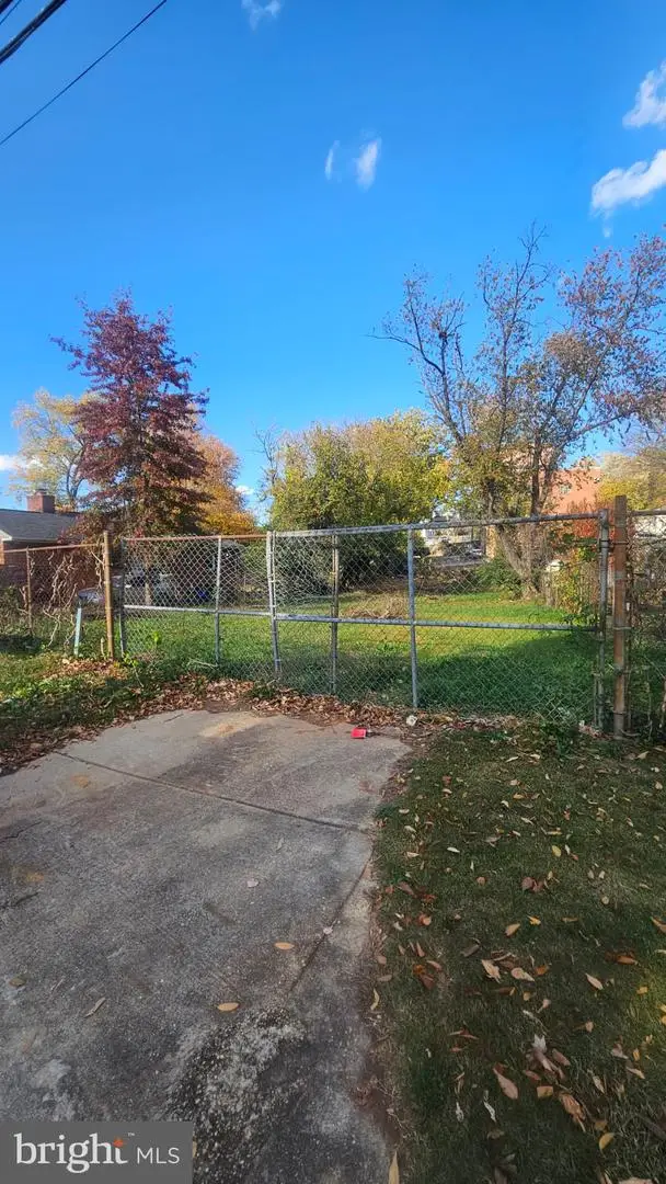 5600 Newton St, Hyattsville, MD 20784 - #3