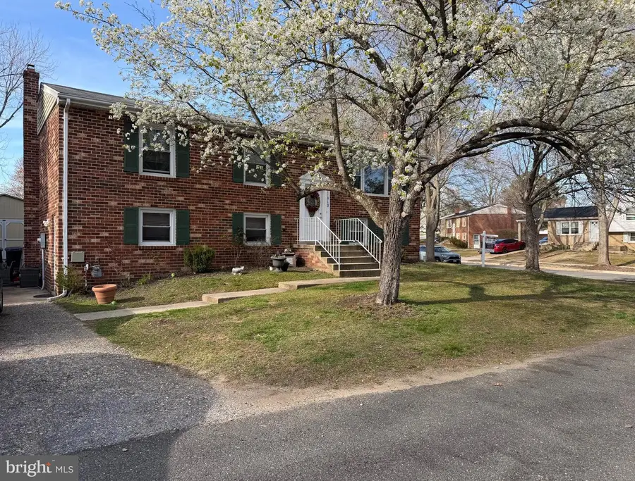 11913 Birchview Dr, Clinton, MD 20735 - #3