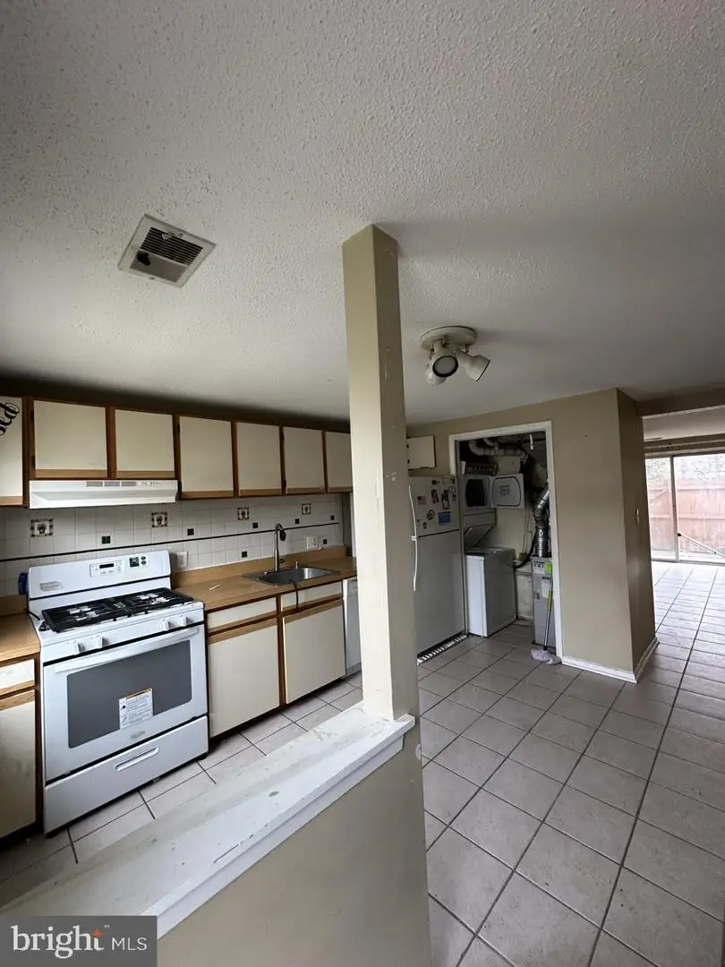 1931 Dutch Village Dr #i-245, Landover, MD 20785 - #3