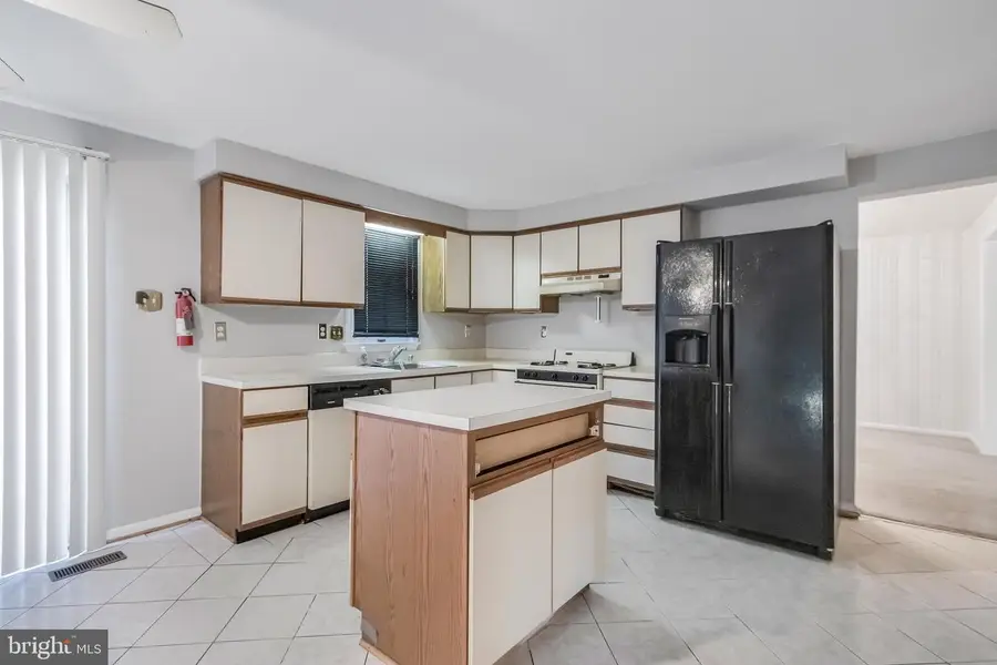 5308 Woodland Blvd, Oxon Hill, MD 20745 - #2