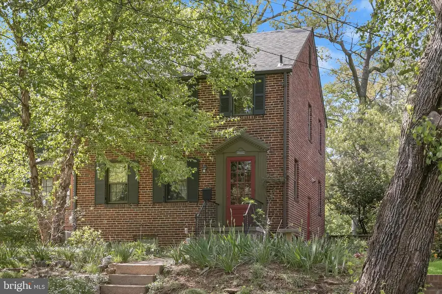4014 Tennyson Rd, University Park, MD 20782 - #2