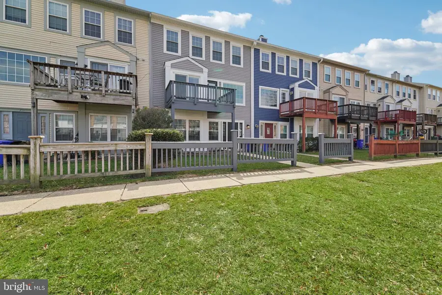 7920 Chapel Cove Dr, Laurel, MD 20707 - #2