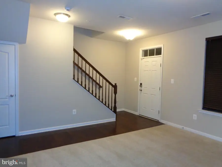 528 Victorianna Dr, Capitol Heights, MD 20743 - #3