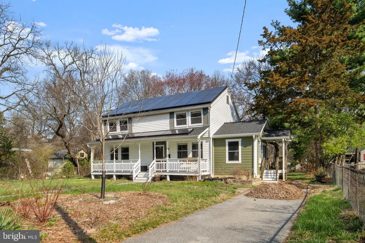 4702 Longfellow St, Riverdale, MD 20737 - #1