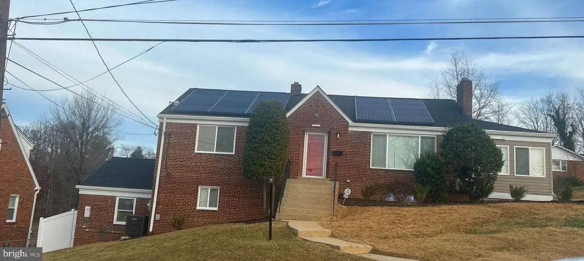 5718 Black Hawk Dr, Oxon Hill, MD 20745 - #1