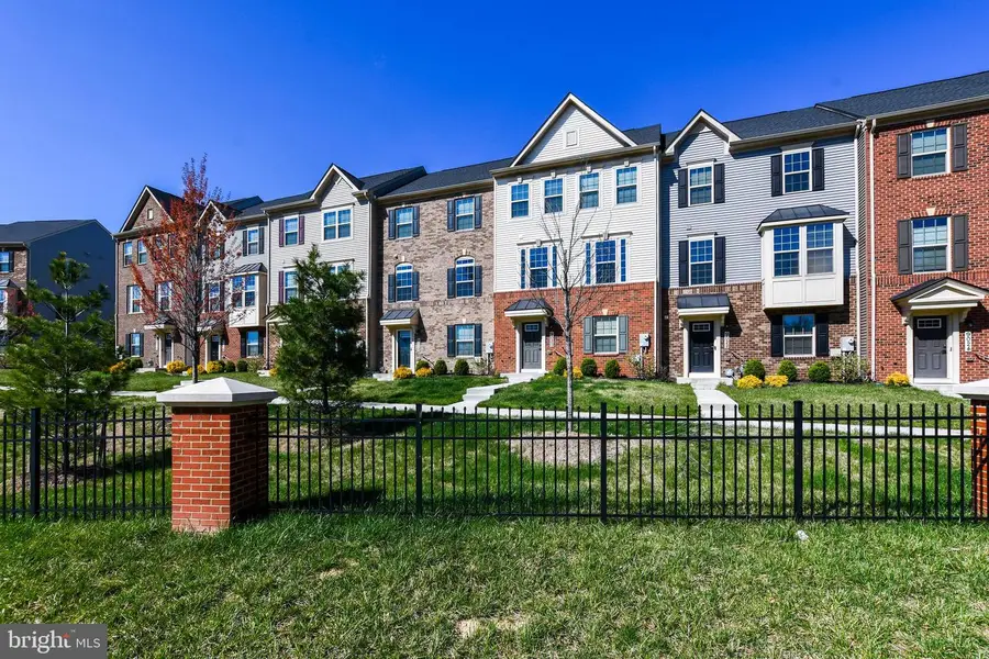 9018 Armstrong Ln #d, Upper Marlboro, MD 20772 - #2