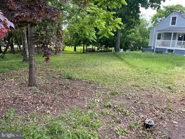 5513 Fisher Dr, Temple Hills, MD 20748 - #3